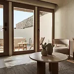 Otel Omeon Mykonos 5*