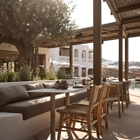 Otel Omeon Mykonos 5*