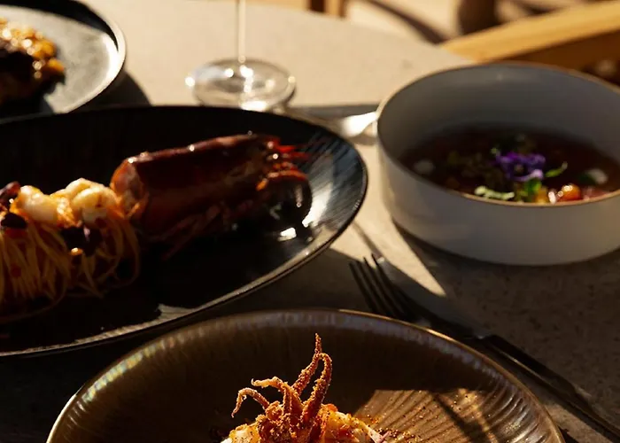 Otel Omeon Mykonos 5*